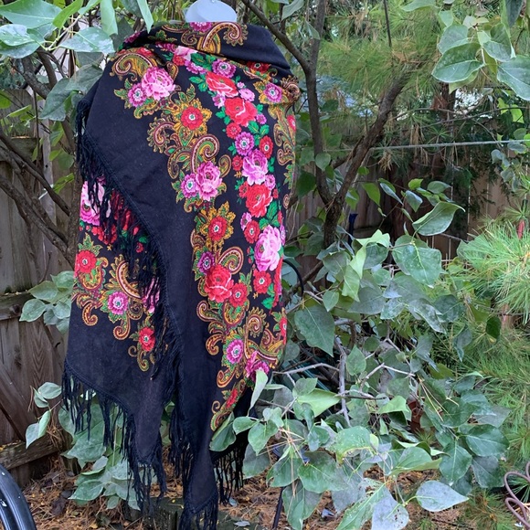 Eye catching Gorgeous with Fringe Shawl, Wrap. Very Festive - Picture 3 of 15